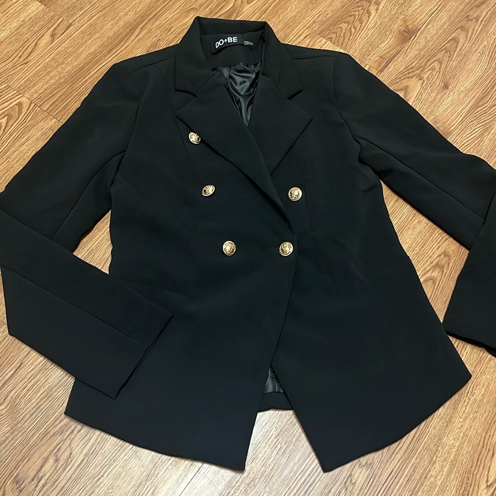 DO + BE Women's Double Breasted Blazer Gold Colored Buttons Size Medium